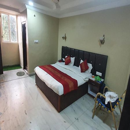 Oyo Hotel Rajshree Akolia Exterior photo
